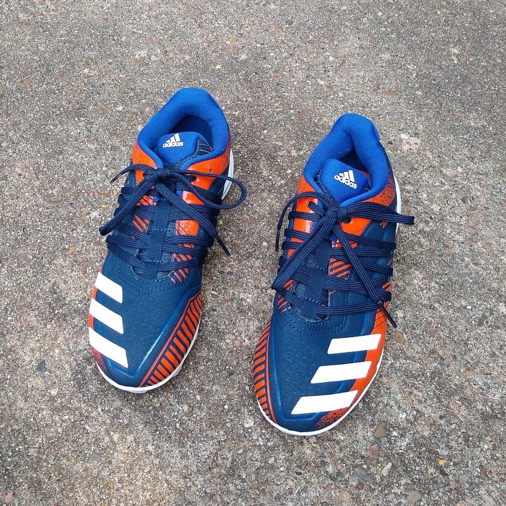 Boys Adidas Baseball Cleats Size 2.5